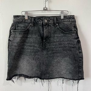 black denim skirt 🤩